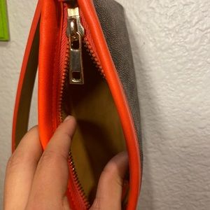 not damaged wristlet, super cute with jeans and you!!